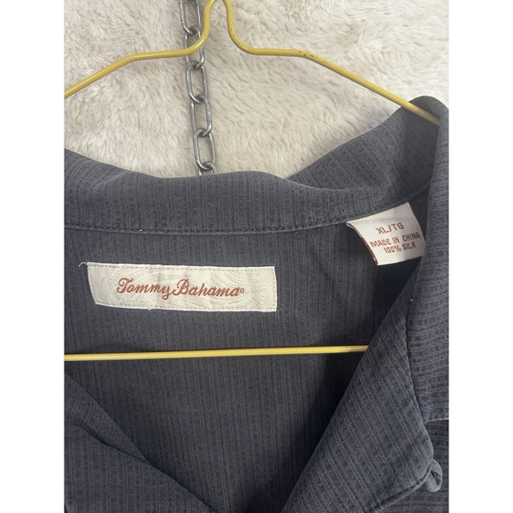 Tommy Bahama Men's XL Loop Collar Black 100% Silk Camp Aloha Shirt Button Up - Picture 3 of 5